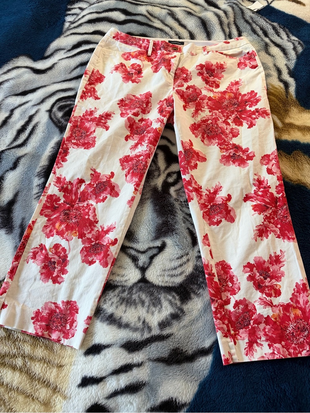 Lands’ End Women’s Floral Crop Pants Size 14 Mid Rise Straight Leg White Pink